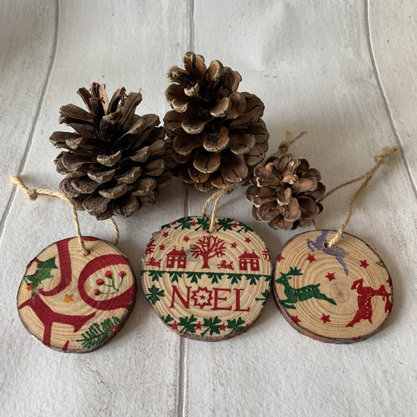 EB Noel Wooden Log Slice Hanging Decoration | Christmas Decoration | Tree Decoration